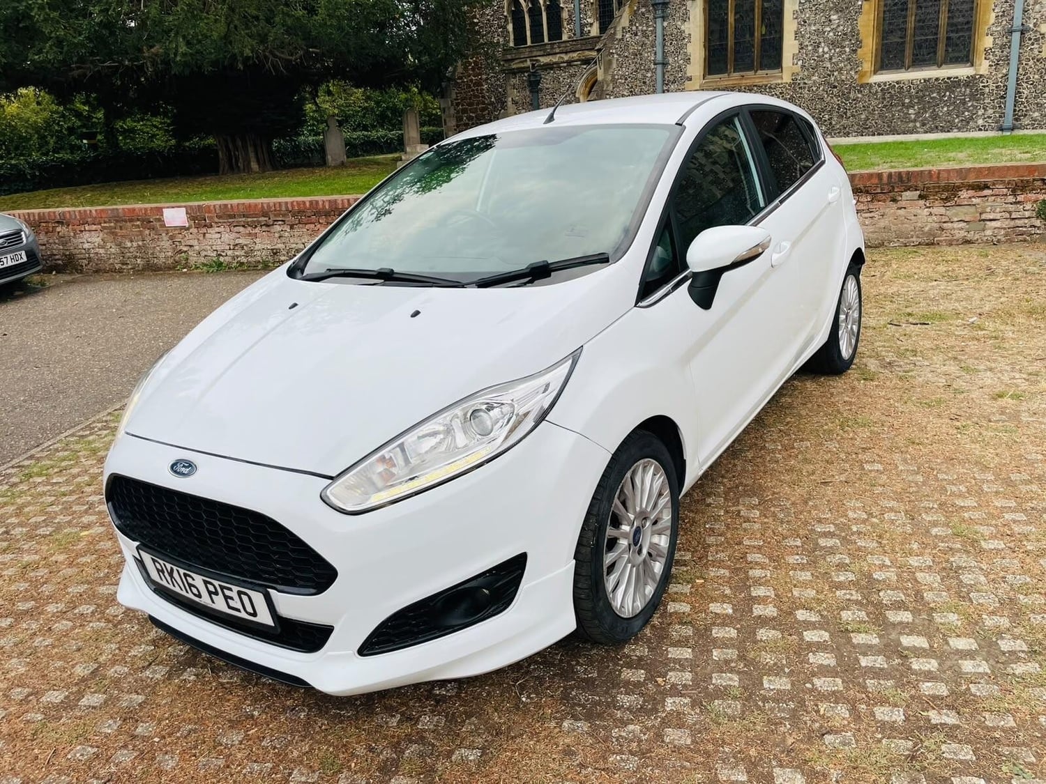 Ford Fiesta 2016 - Cars
