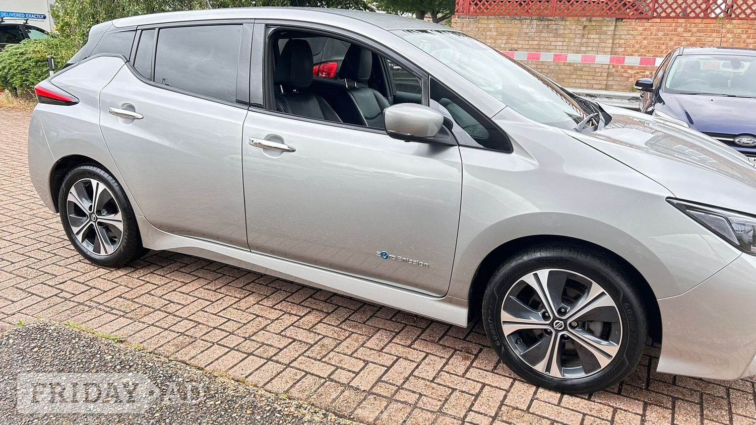 [ berth ]Nissan LEAF