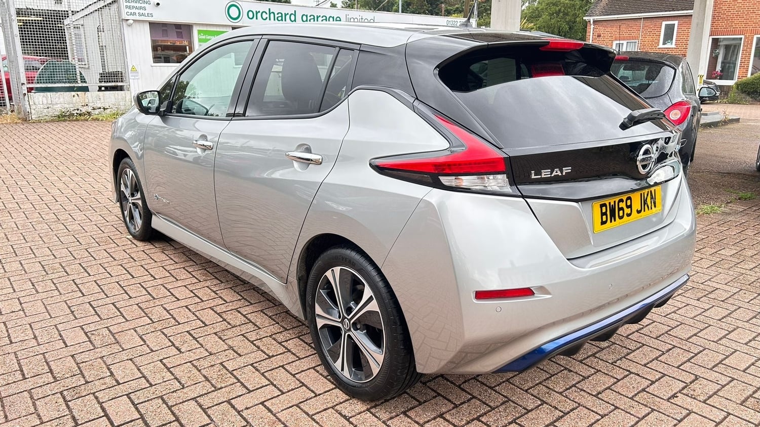 Nissan LEAF 2019 - Cars