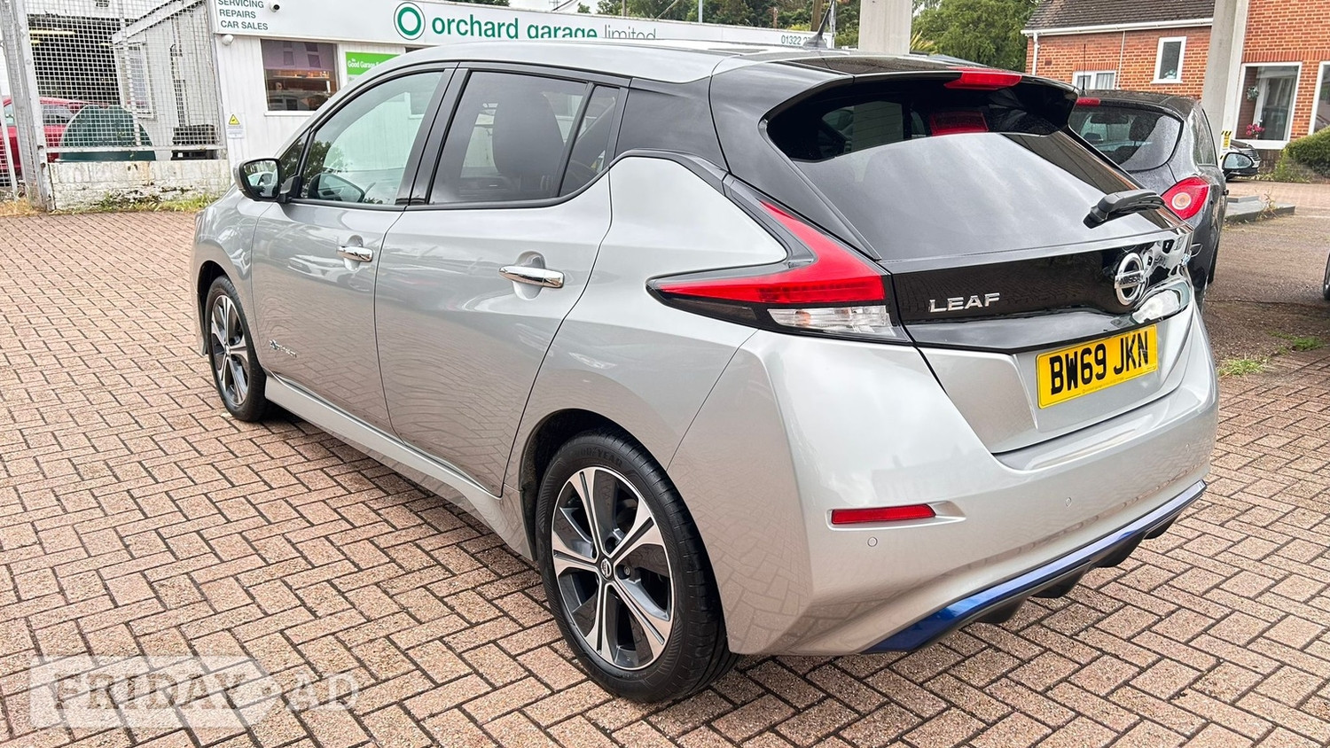 Nissan LEAF 2019 - Cars