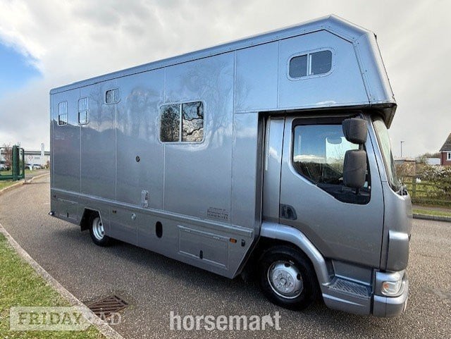 Bennington Horseboxes  DAF Horsebox - Trailers & Horseboxes