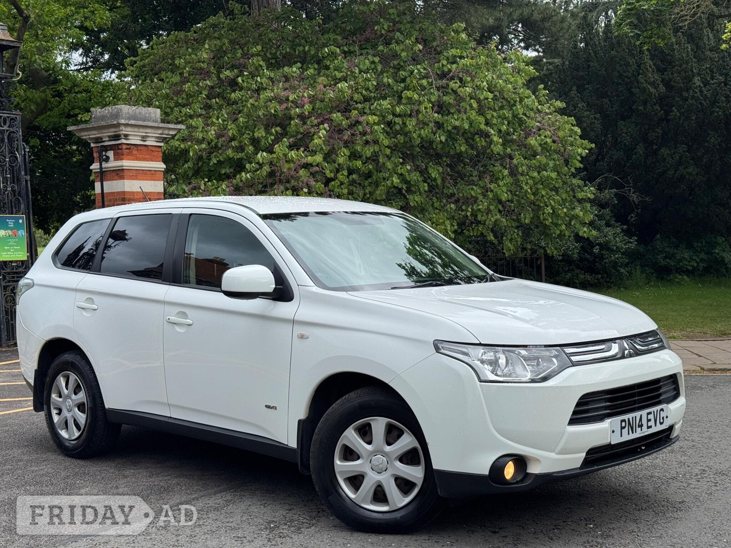 Mitsubishi Outlander 2014 in Bedford