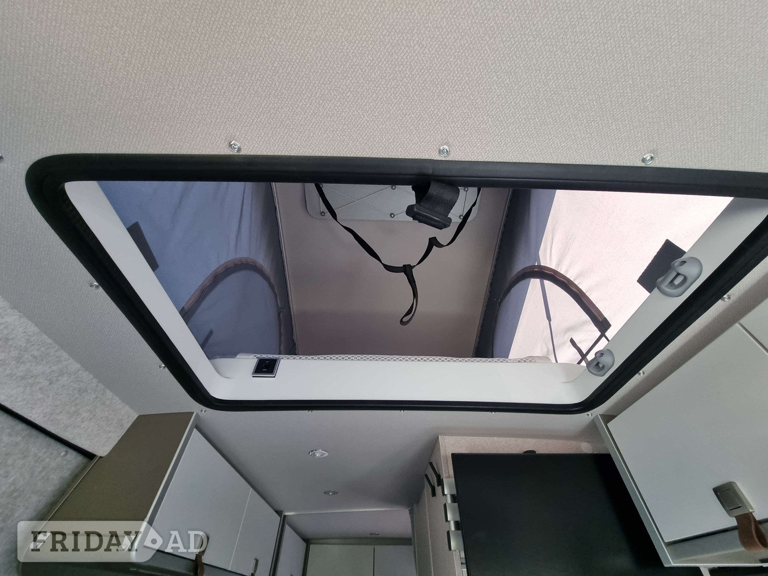 Hymer Grand Canyon S CrossOver 2026 for sale - Motorhomes & Caravans