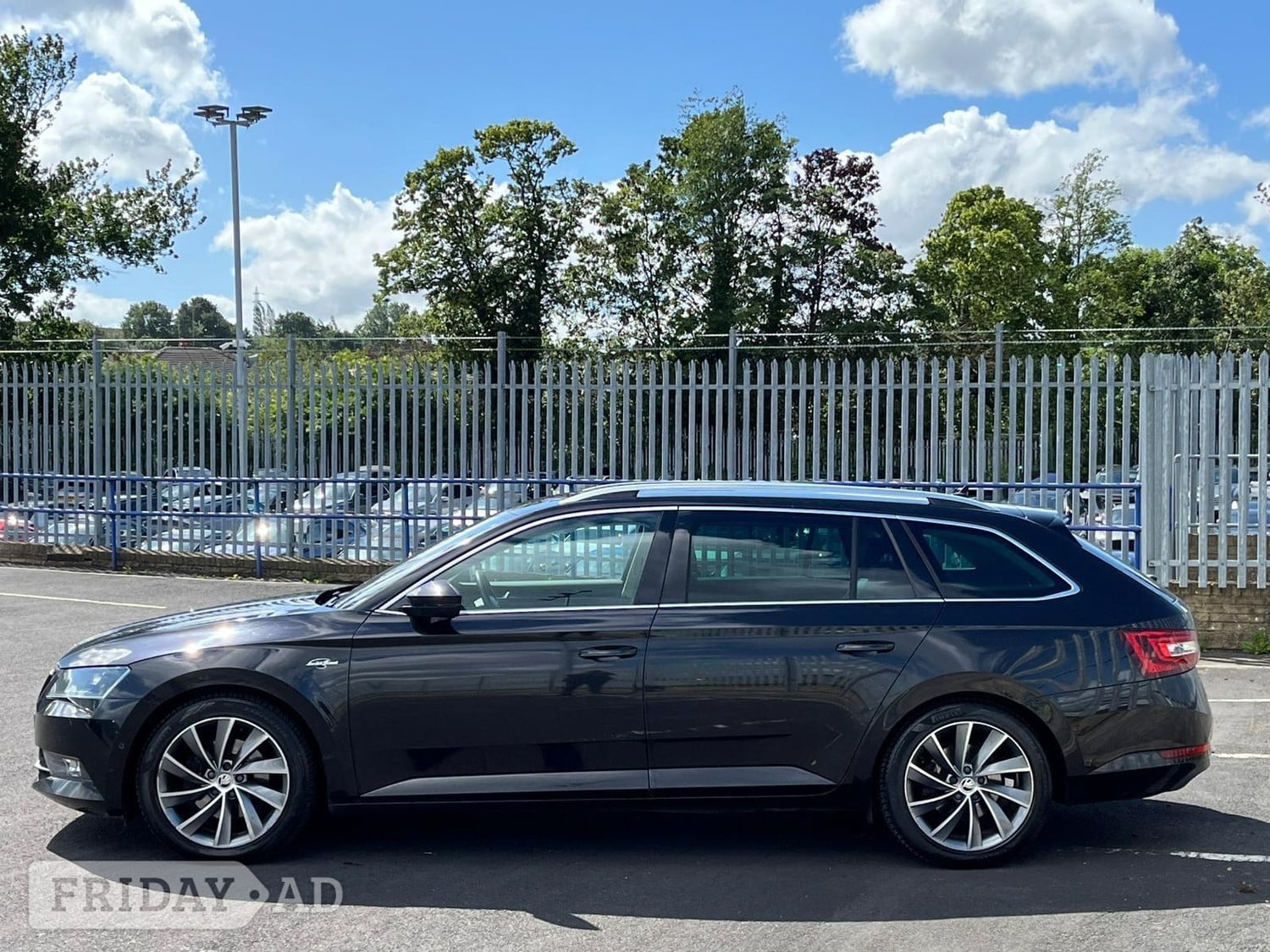 Skoda Superb 2017 - Cars