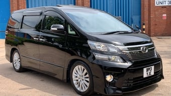 Toyota Vellfire 2013