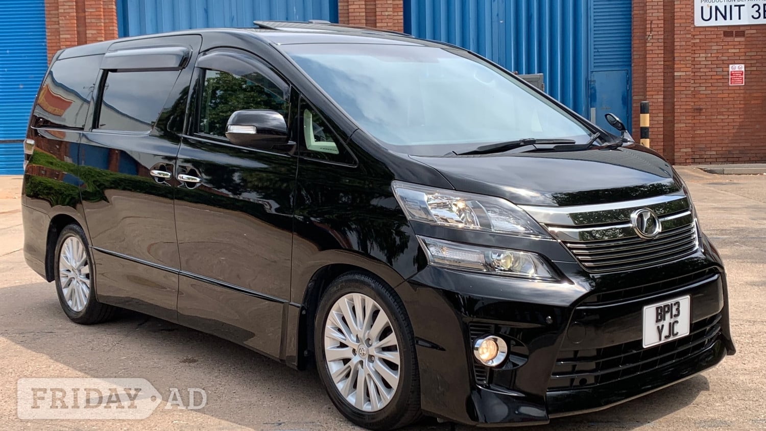 Toyota Vellfire 2013 in Birmingham