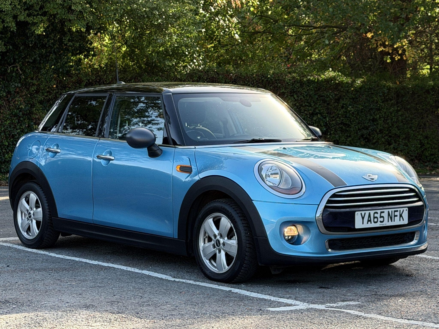 Mini Hatch East Molesey