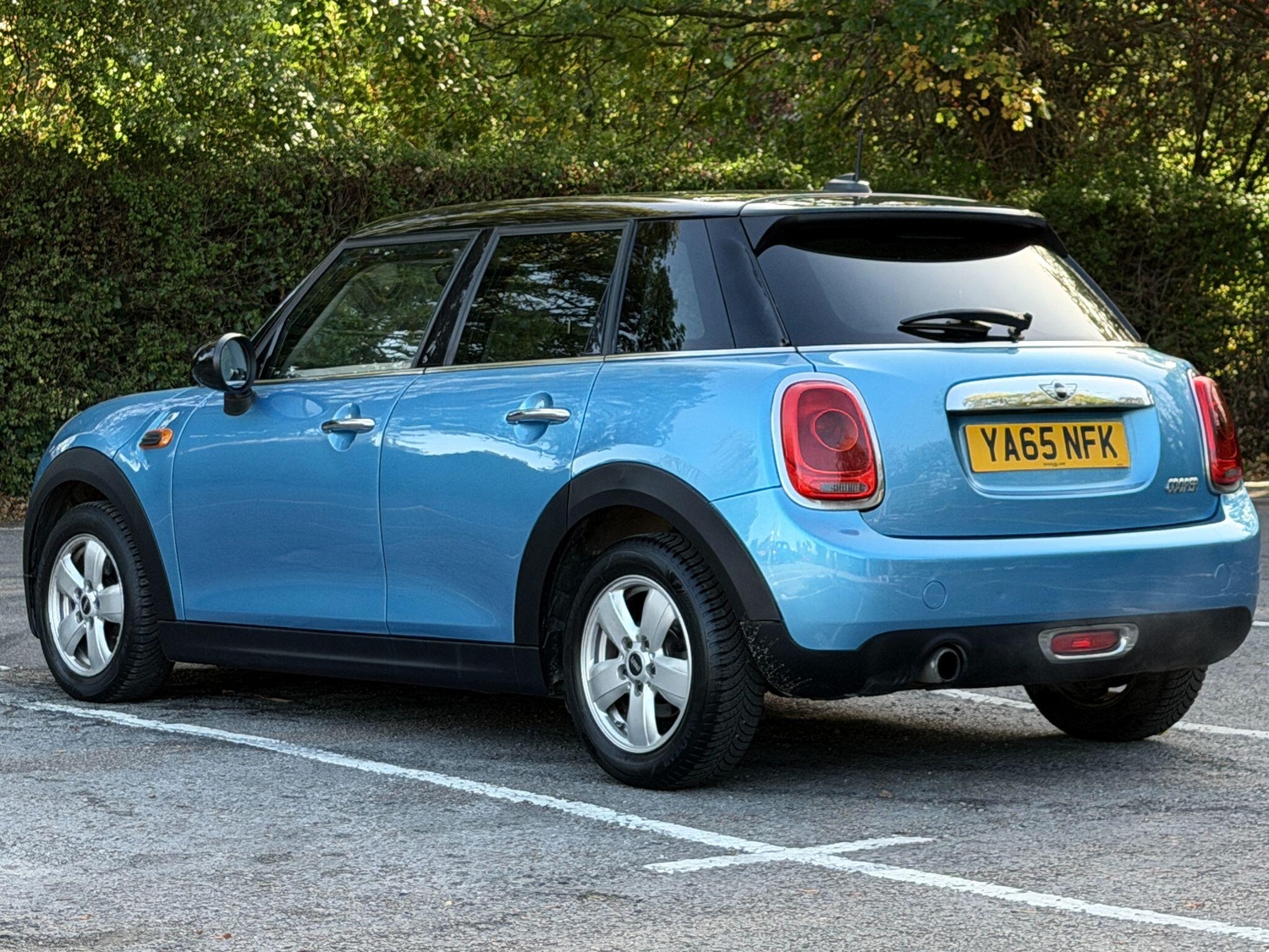 Mini Hatch 2015 - Cars in East Molesey