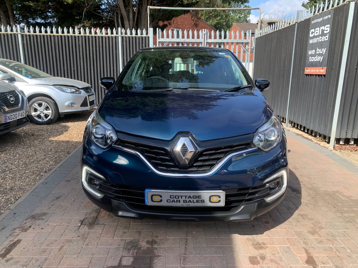 [ berth ]Renault Captur