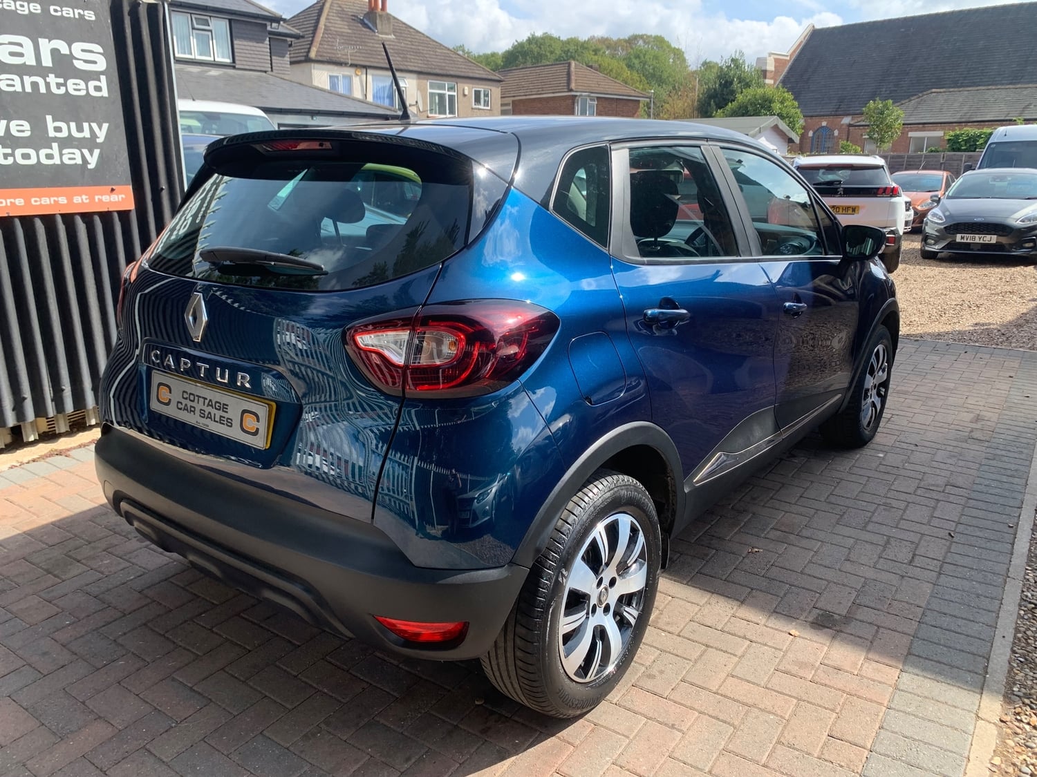 Renault Captur 2019 - Cars