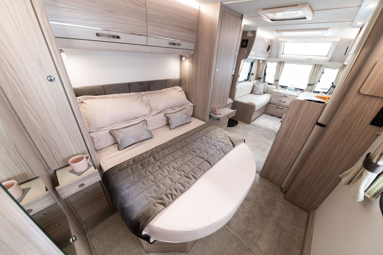 [ berth ]Elddis Magnum