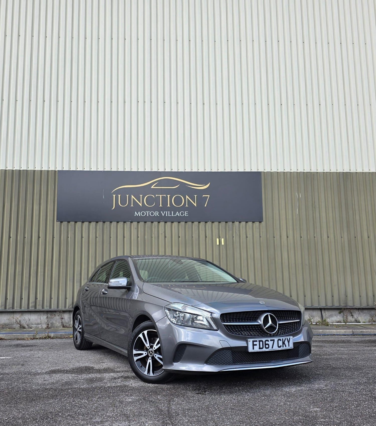 [ berth ]Mercedes-Benz A Class