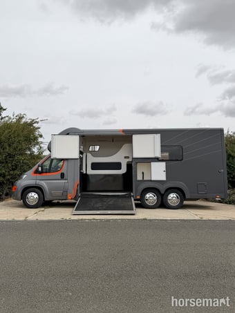 Bloomfields Eventer 5T - 2 Stall Horsebox – 43,612 Miles – £72,000 No VAT Fiat Horsebox