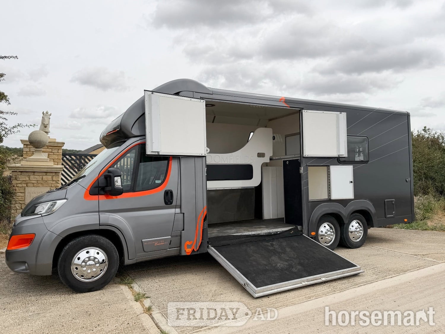 Bloomfields Eventer 5T - 2 Stall Horsebox – 43,612 Miles – £72,000 No VAT Alconbury Weston