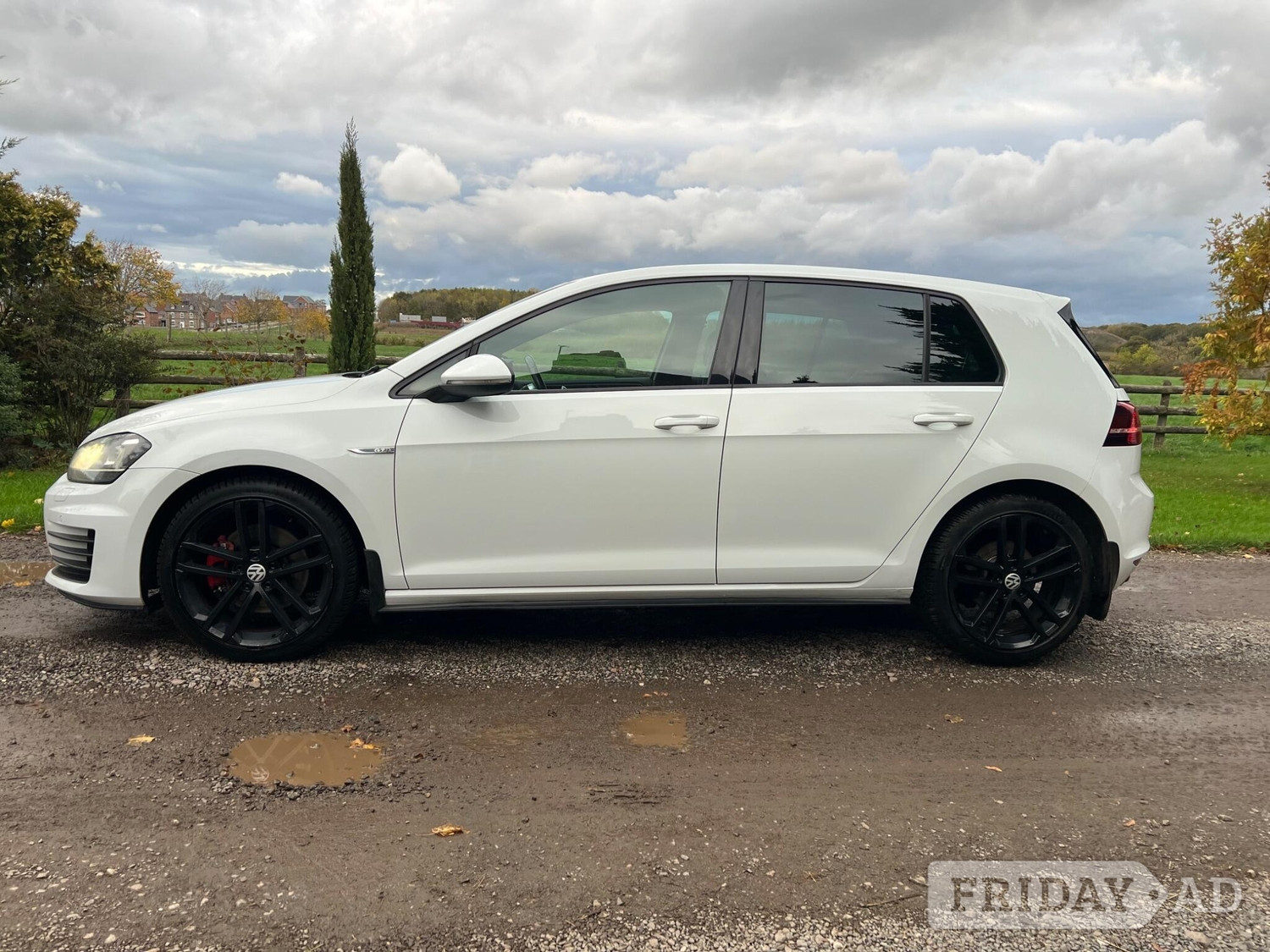 Volkswagen Golf 2014 - Cars