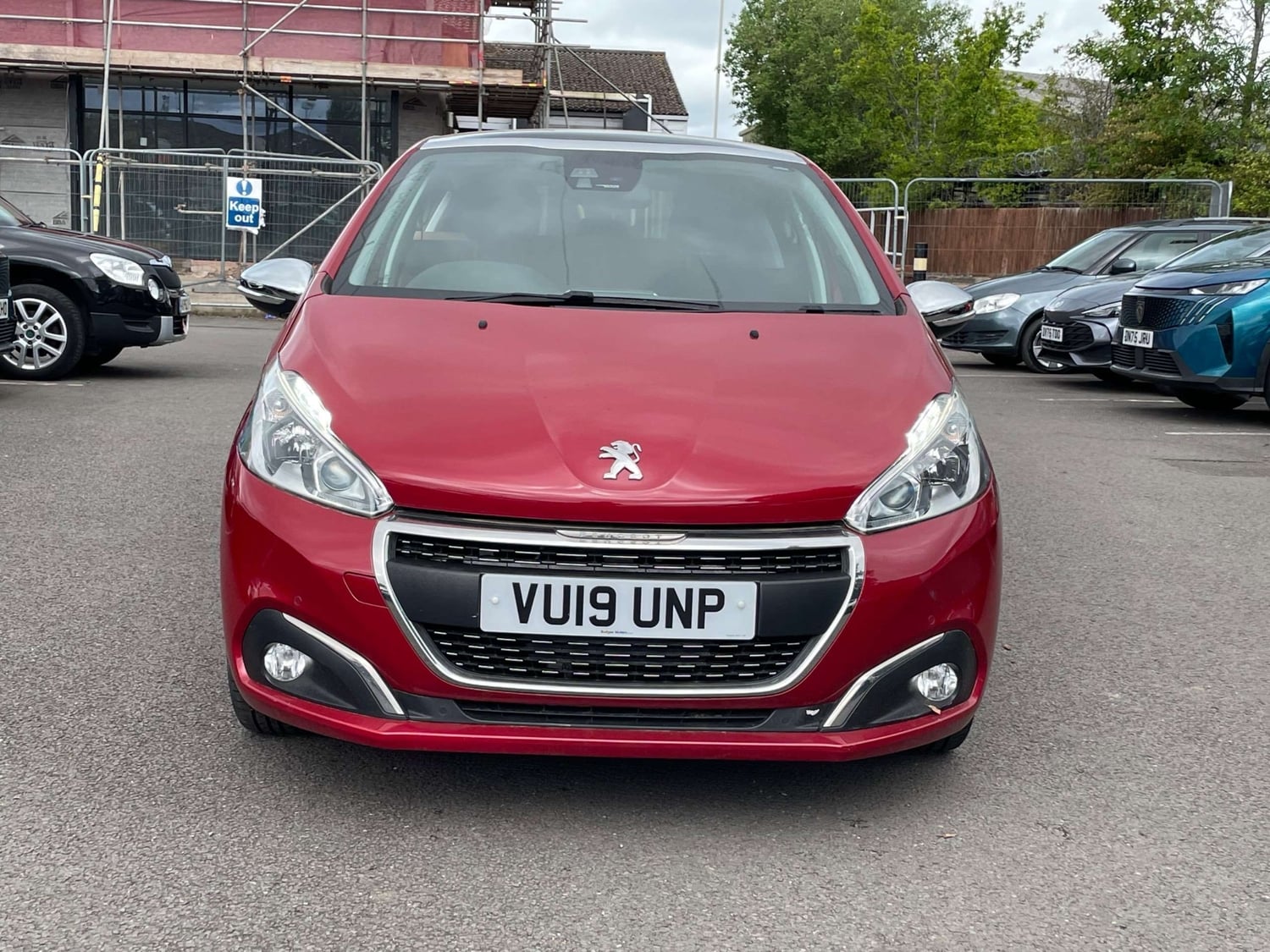 Peugeot 208 2019 - Cars