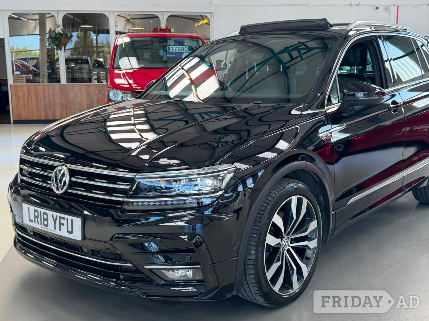 Volkswagen Tiguan 2018 - Cars in Bolton