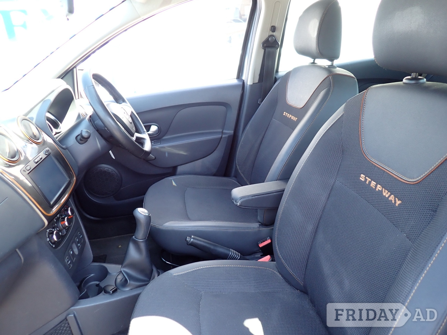 [ berth ]Dacia Sandero Stepway