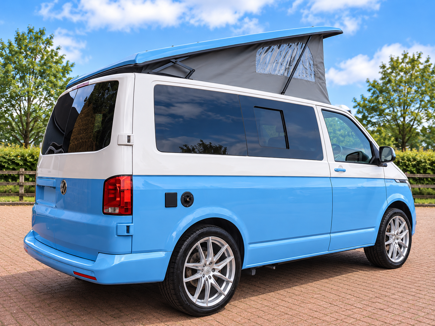 [ berth ]Camper King Monte Carlo