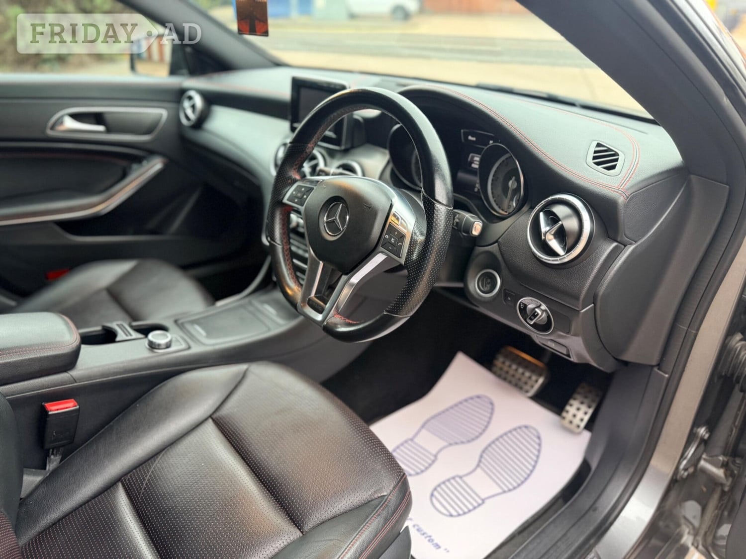 [ berth ]Mercedes-Benz CLA Class