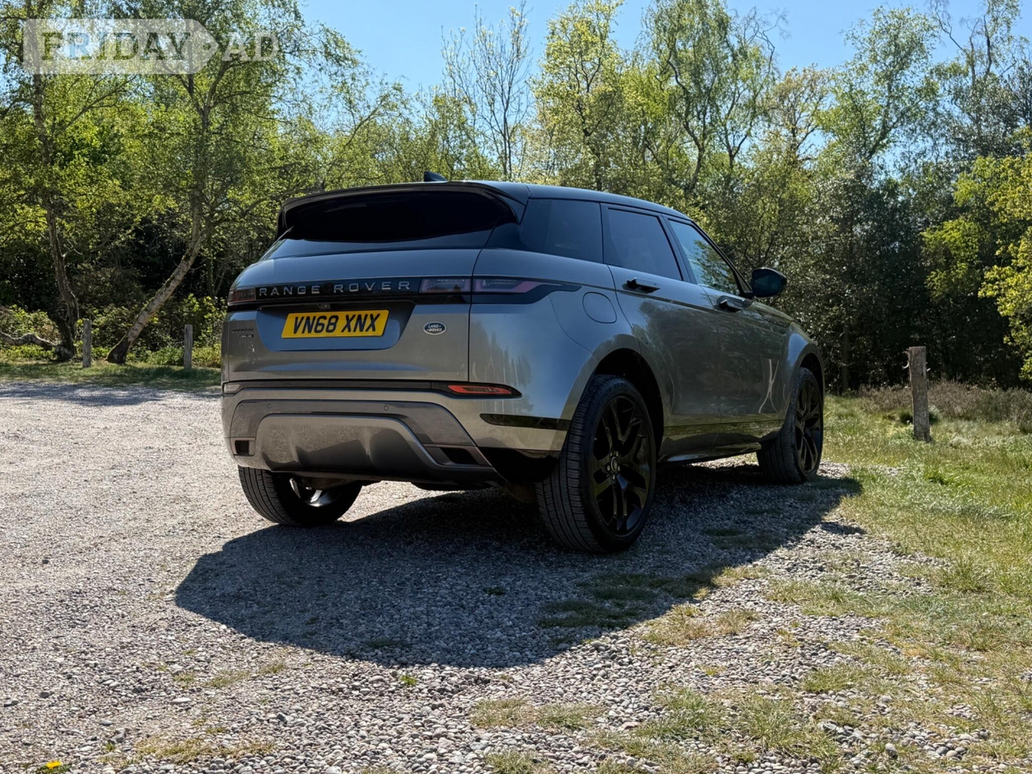 [ berth ]Land Rover Range Rover Evoque