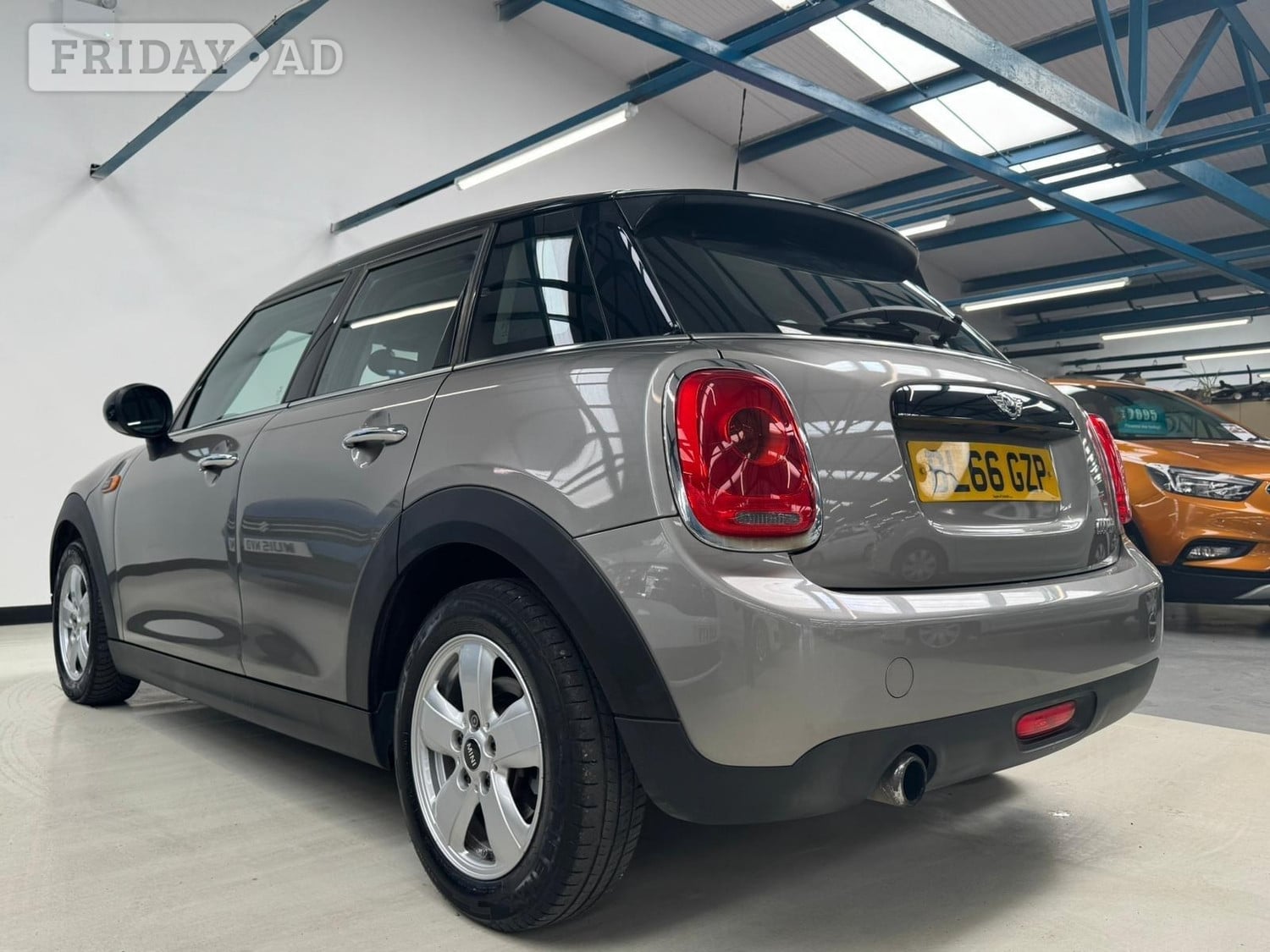 Mini Hatch 2016 - Cars