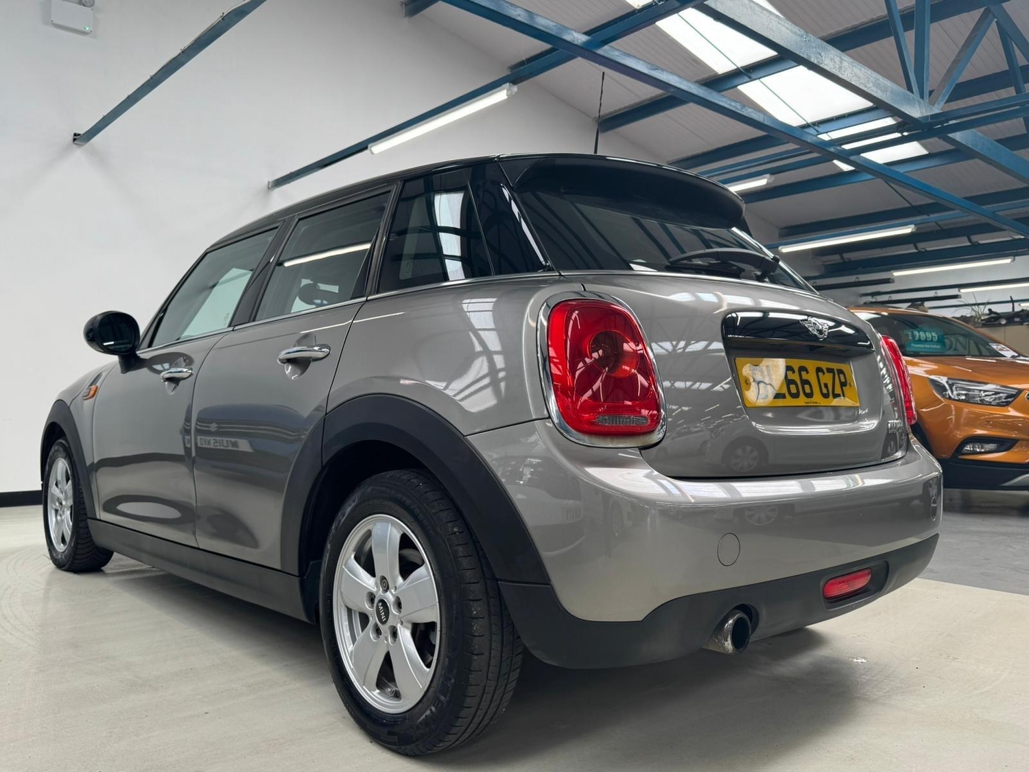 Mini Hatch 2016 - Cars