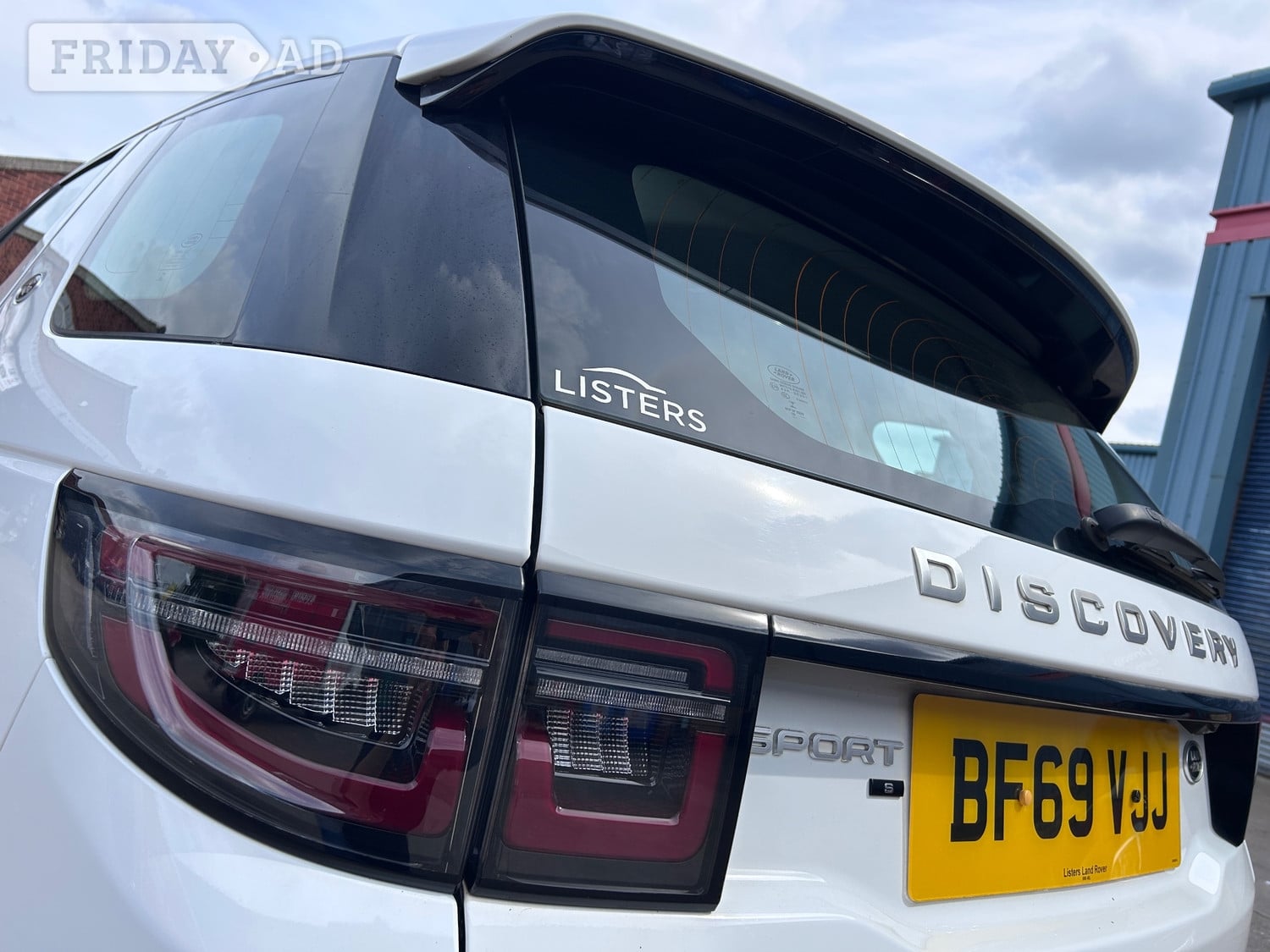 [ berth ]Land Rover Discovery Sport