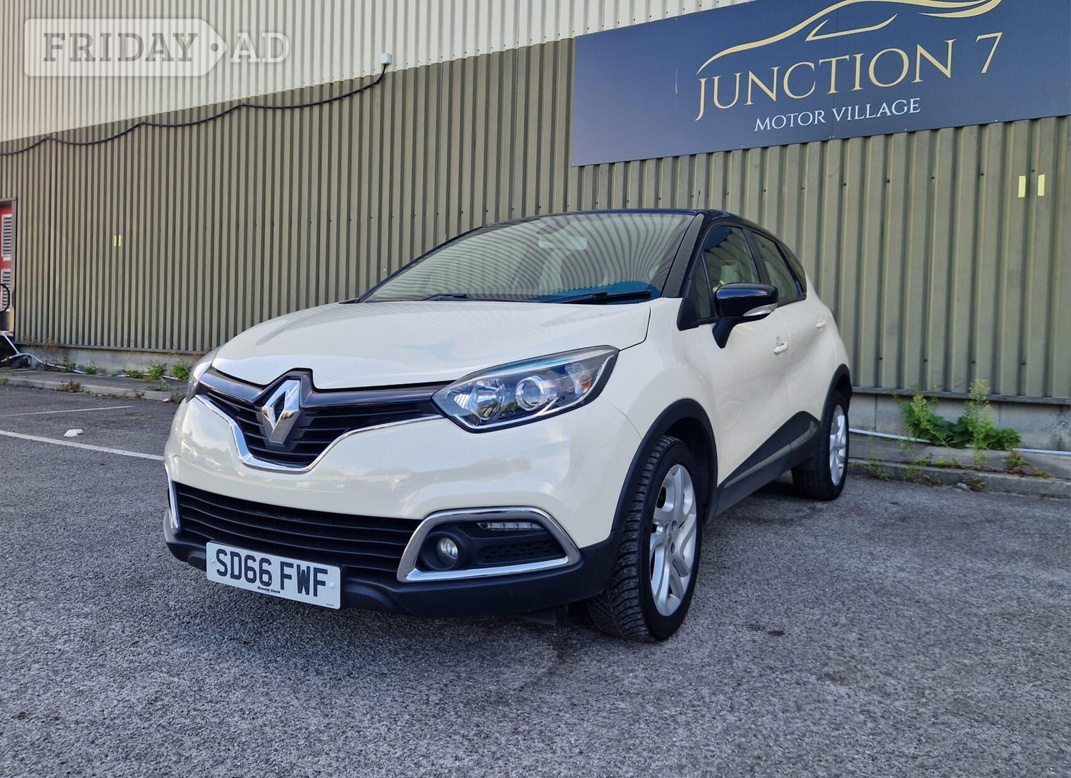 [ berth ]Renault Captur