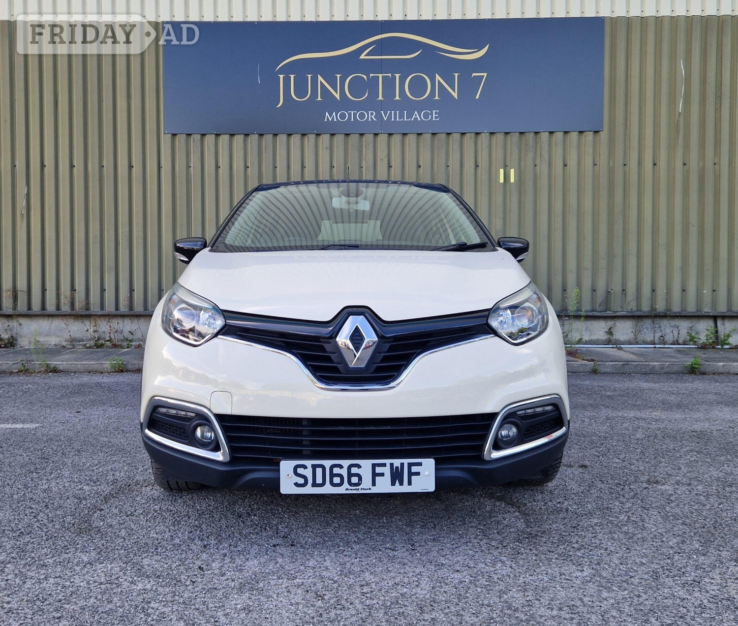 Renault Captur 2016 - Cars in Accrington
