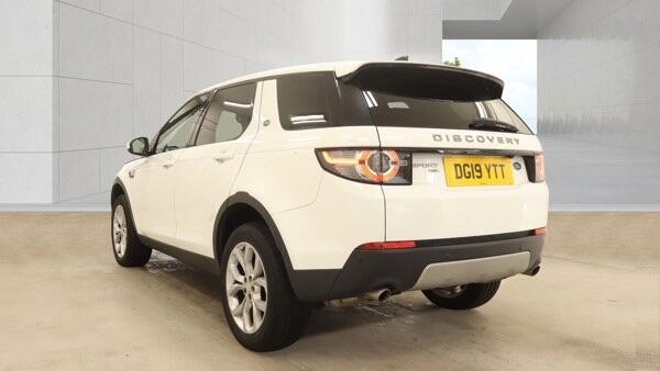 [ berth ]Land Rover Discovery Sport