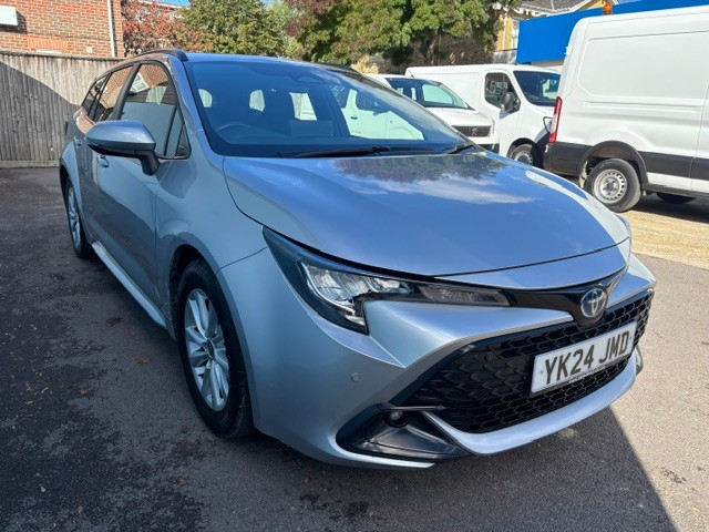 Toyota Corolla 2024 - Cars in Southampton