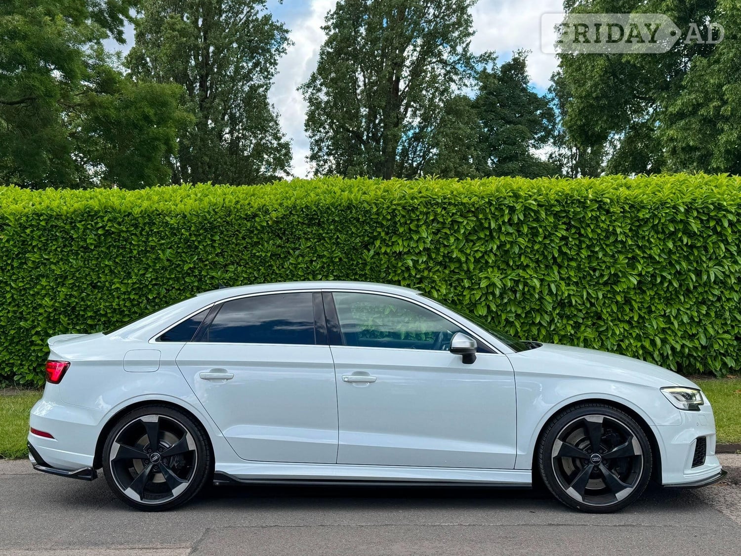 Audi RS3 2019 - Cars