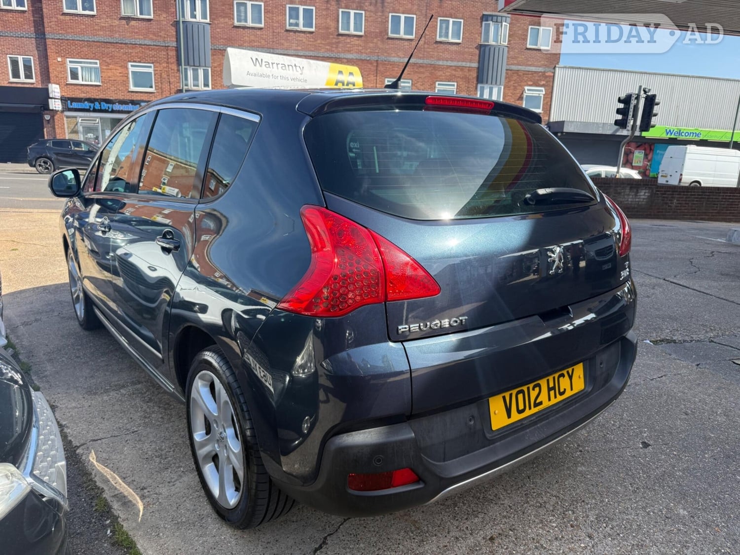 [ berth ]Peugeot 3008
