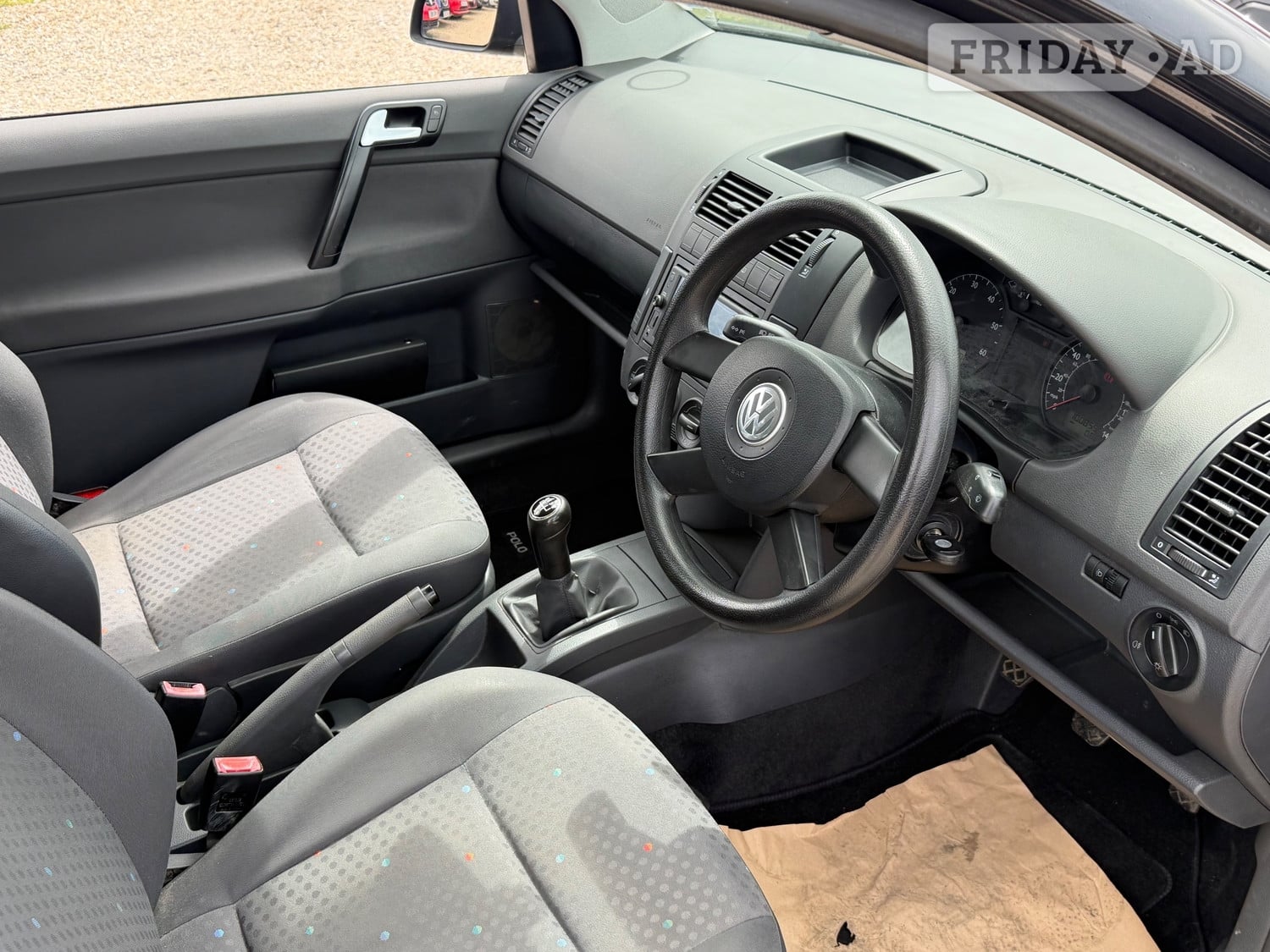 [ berth ]Volkswagen Polo