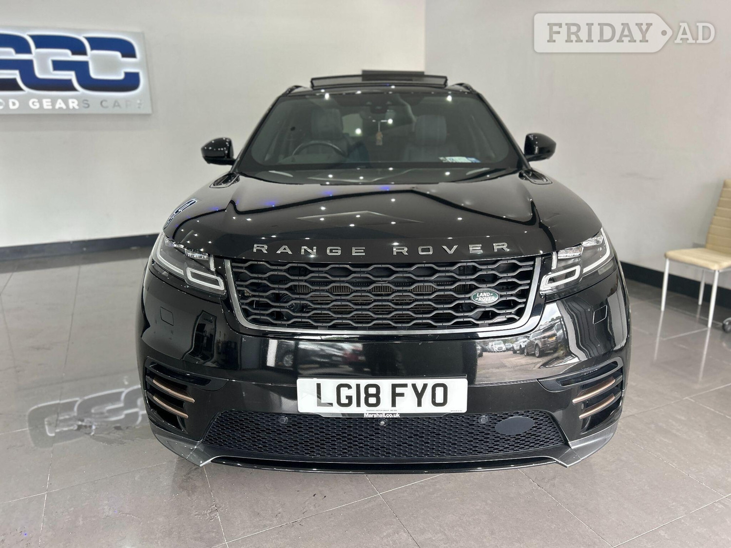 [ berth ]Land Rover Range Rover Velar