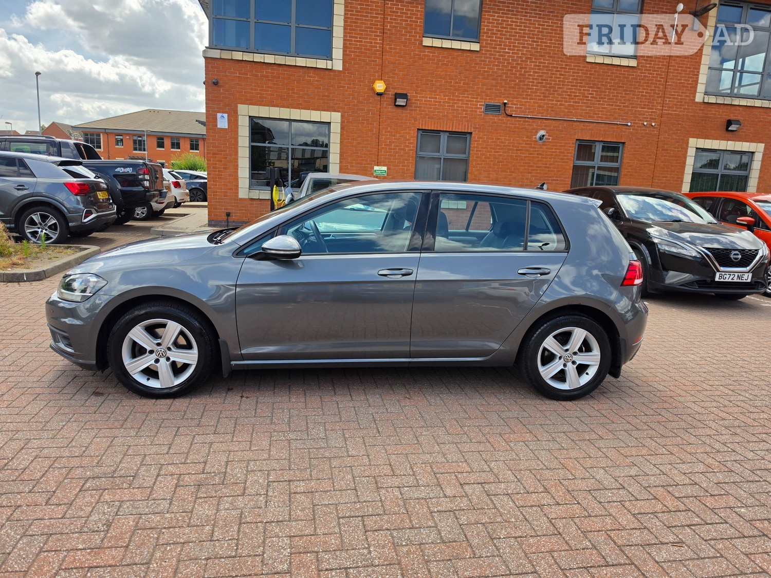 Volkswagen Golf 2017 - Cars in Nottingham
