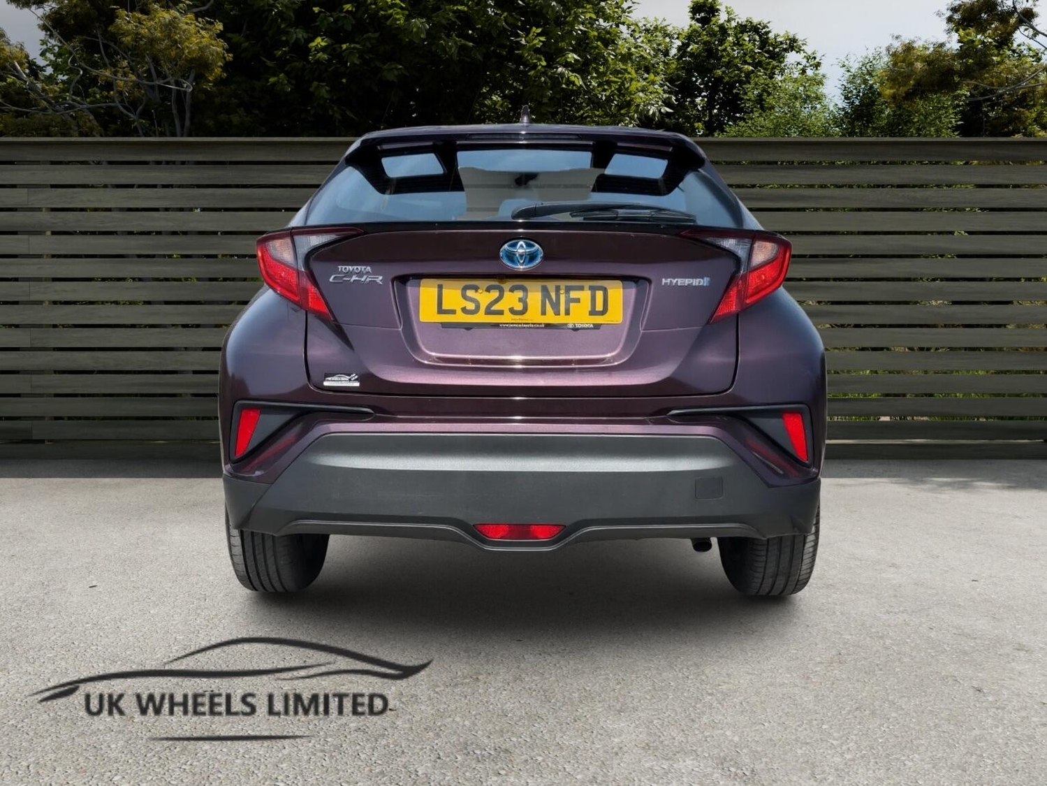 Toyota C-HR 2023 - Cars in Barnet