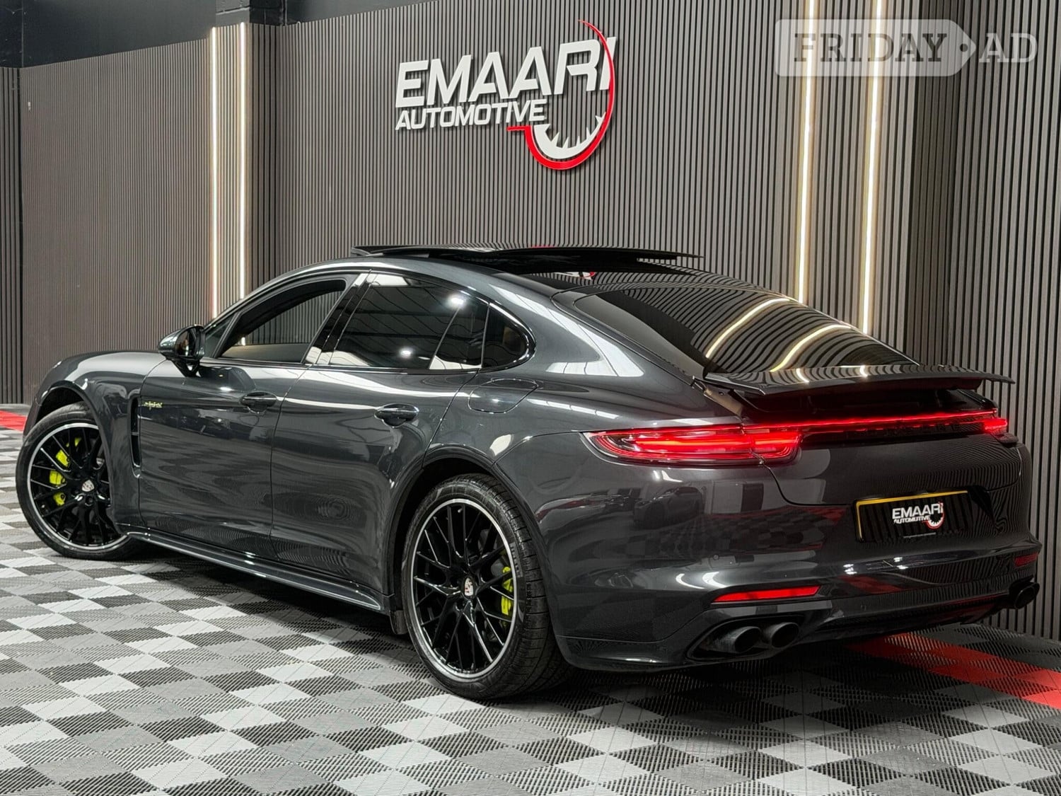Porsche Panamera 2017 - Cars in Lambeth