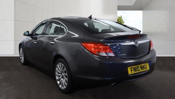 [ berth ]Vauxhall Insignia