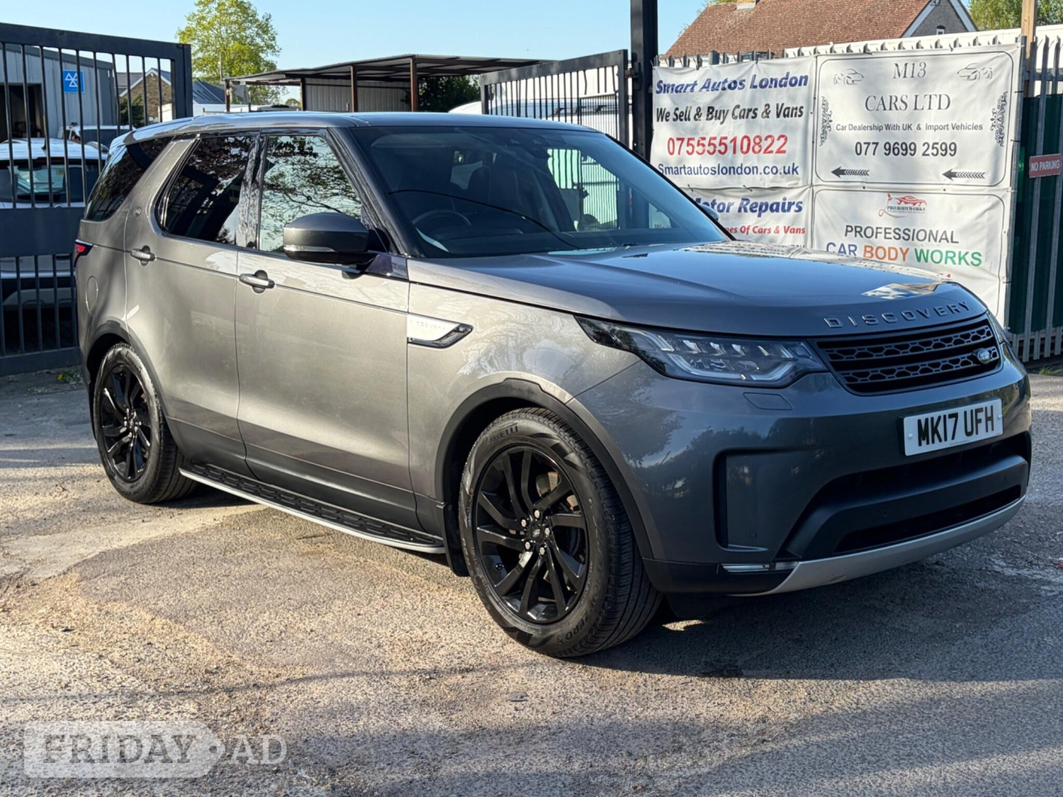 Land Rover Discovery 2017 in Hayes
