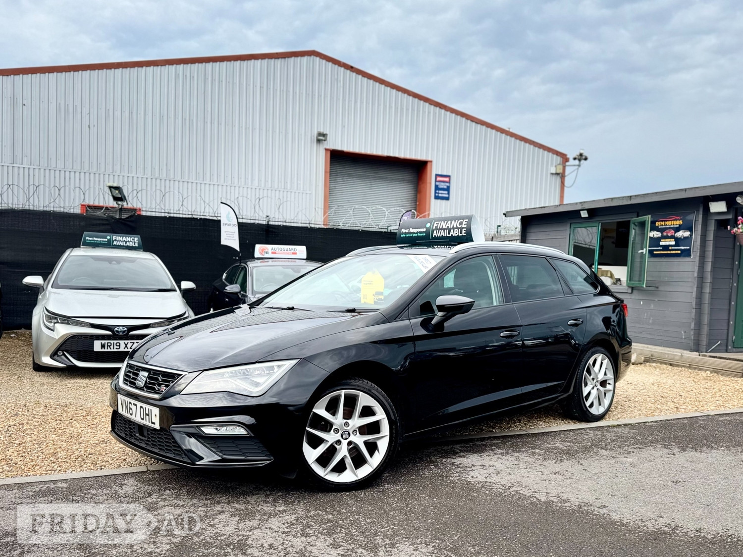 [ berth ]SEAT Leon
