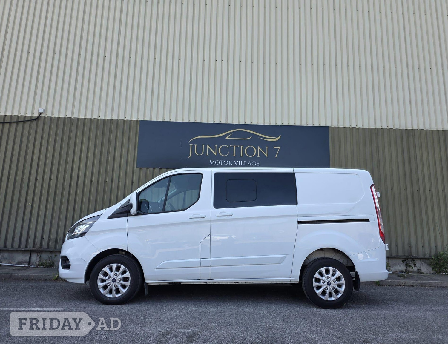 Ford Transit Custom 2023 - Vans & Commercial Vehicles
