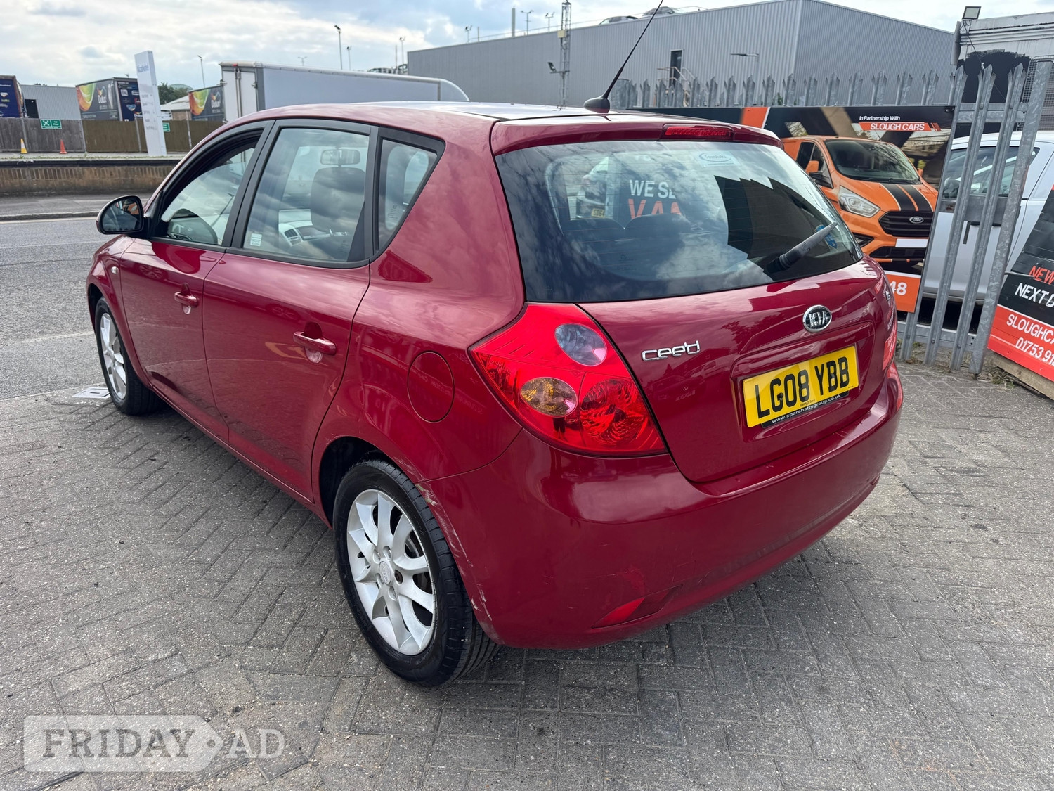 [ berth ]Kia Ceed