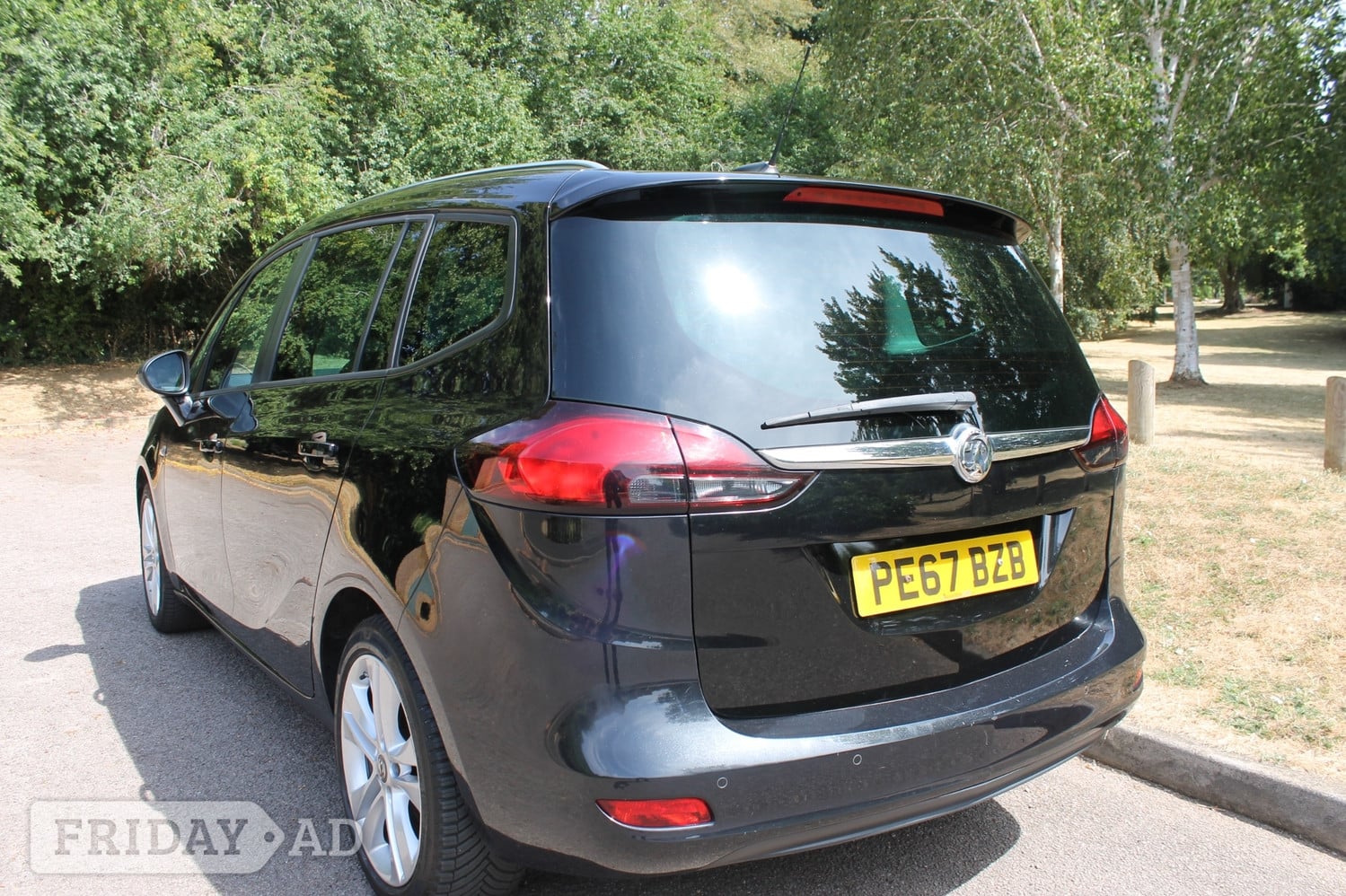 [ berth ]Vauxhall Zafira Tourer