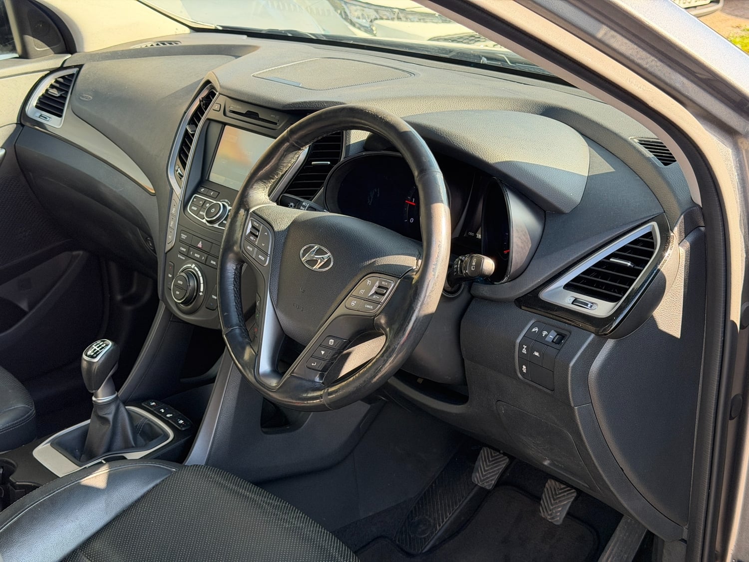 Hyundai Santa Fe 2015 - Cars in Birmingham