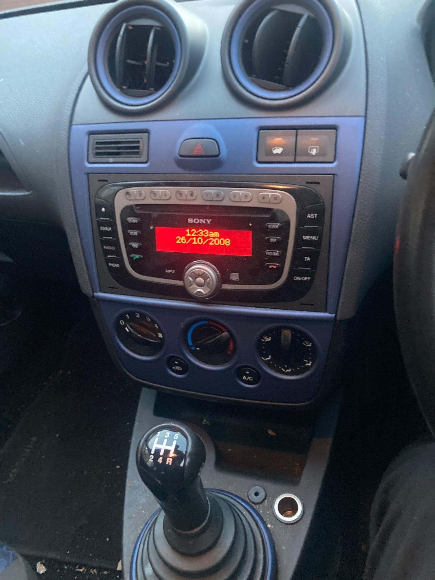 [ berth ]Ford Fiesta