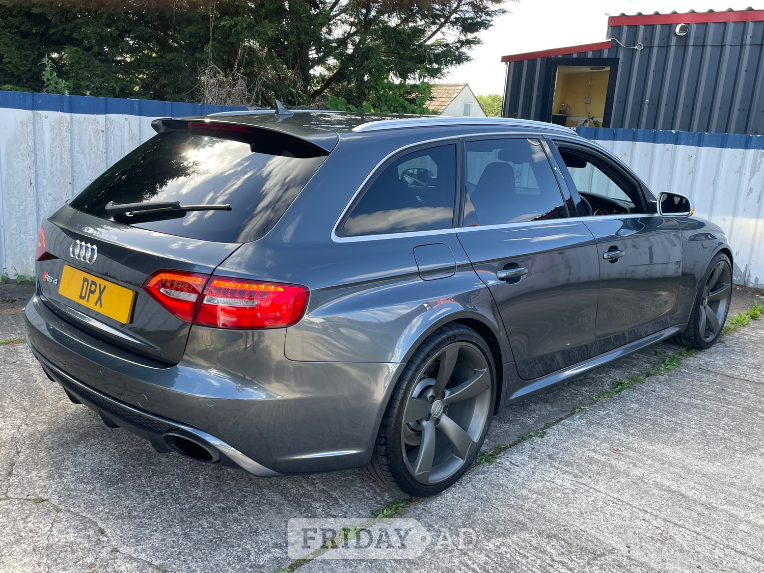 [ berth ]Audi RS4 Avant