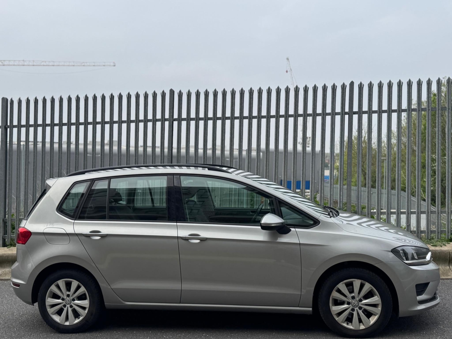 [ berth ]Volkswagen Golf SV