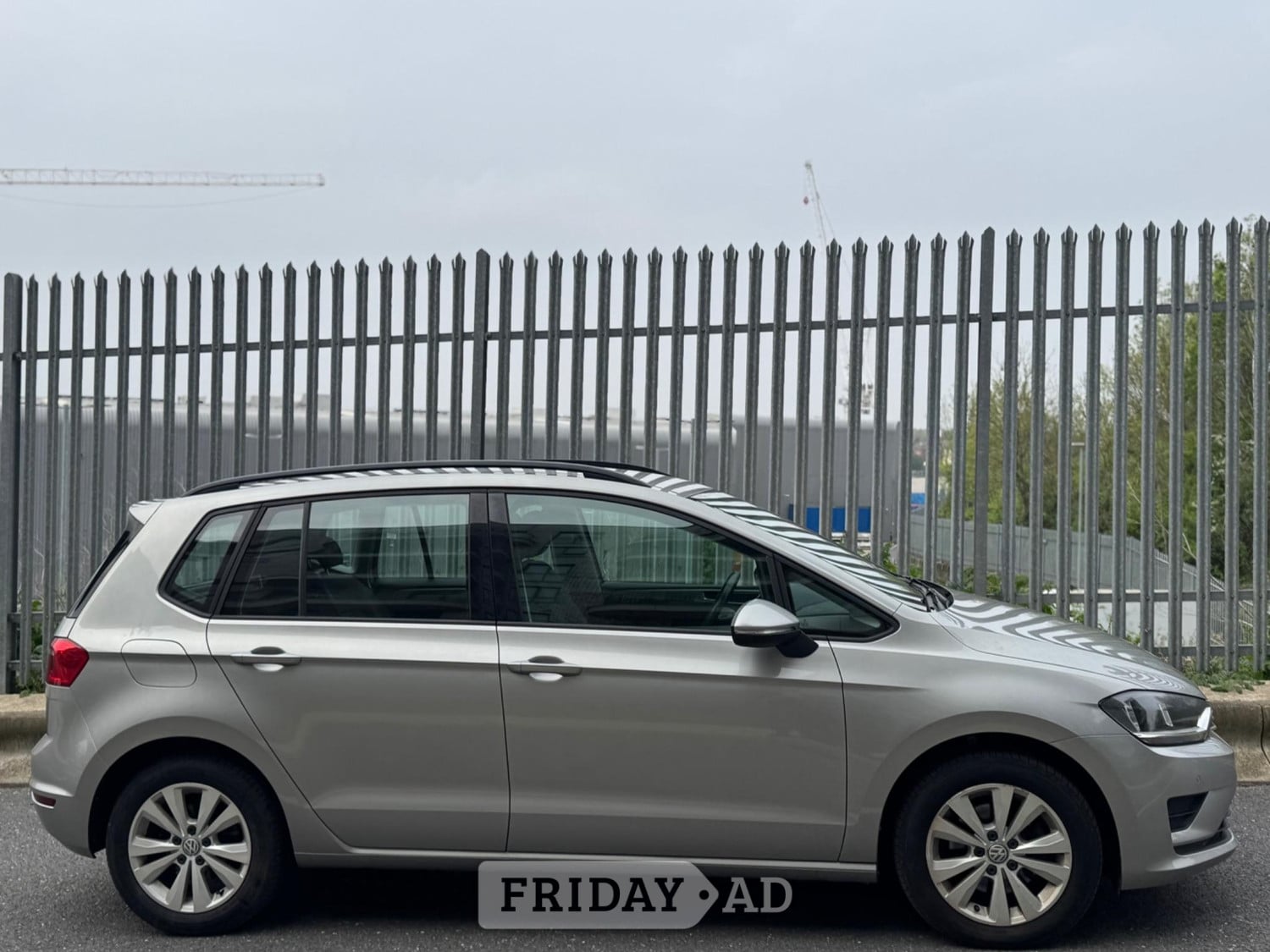 [ berth ]Volkswagen Golf SV